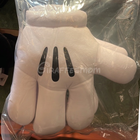 Disneyland Resort Mickey Mouse Glove Mittens . - Picture 2 of 2